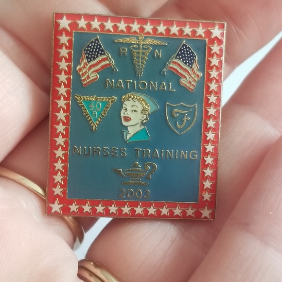 Vintage RN National Nurses Training 2003 enamel pin brooch Forty and Eight - Picture 2 of 7